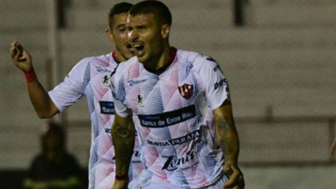 ¡Alcanzó a Benedetto!